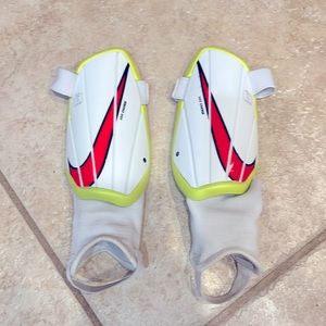 Nike kids shin guards